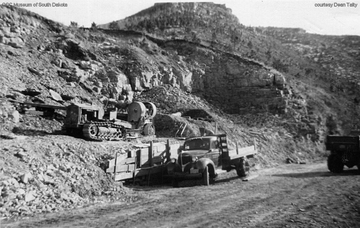 Trucks and Caterpillar a Roubaix