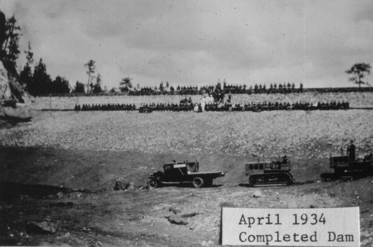 Photo from Milt Schleve collection